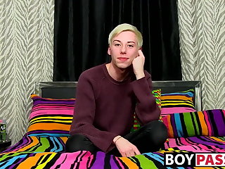 Masturbation Solo twink Jax Marnell drills ass with toy and wanks cock