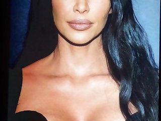 Masturbation Kim Kardashian 4